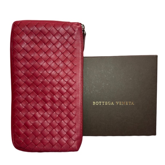 ❌SOLD❌ BOTTEGA VENETA Zip Pouch - Picture 9 of 9